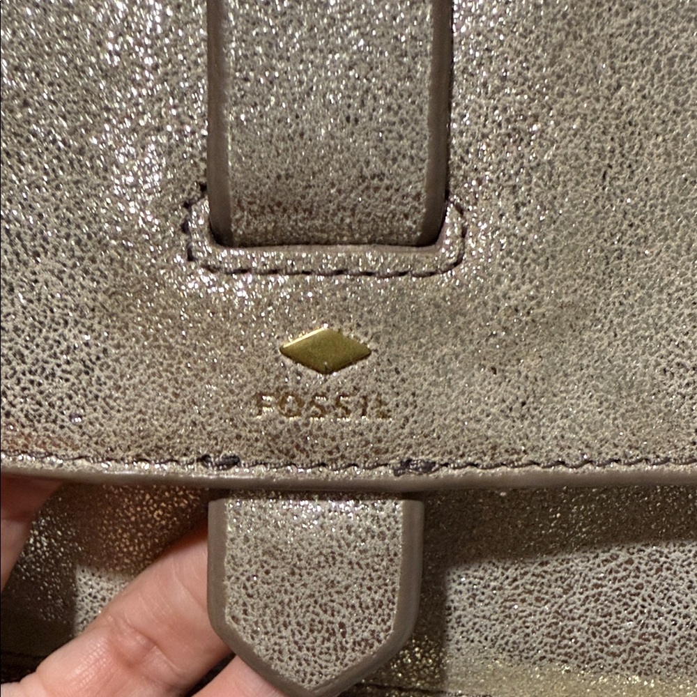 Fossil Elegant Metallic Shoulder Bag - Picture 2 of 11